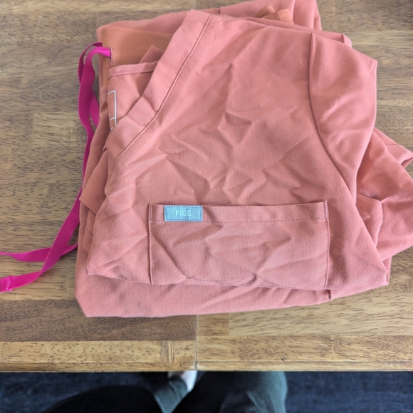 Figs Terracotta Scrub Set - Picture 1 of 3